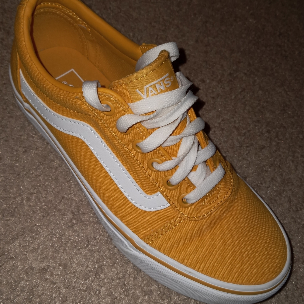 Girls Vans - Picture 4 of 6